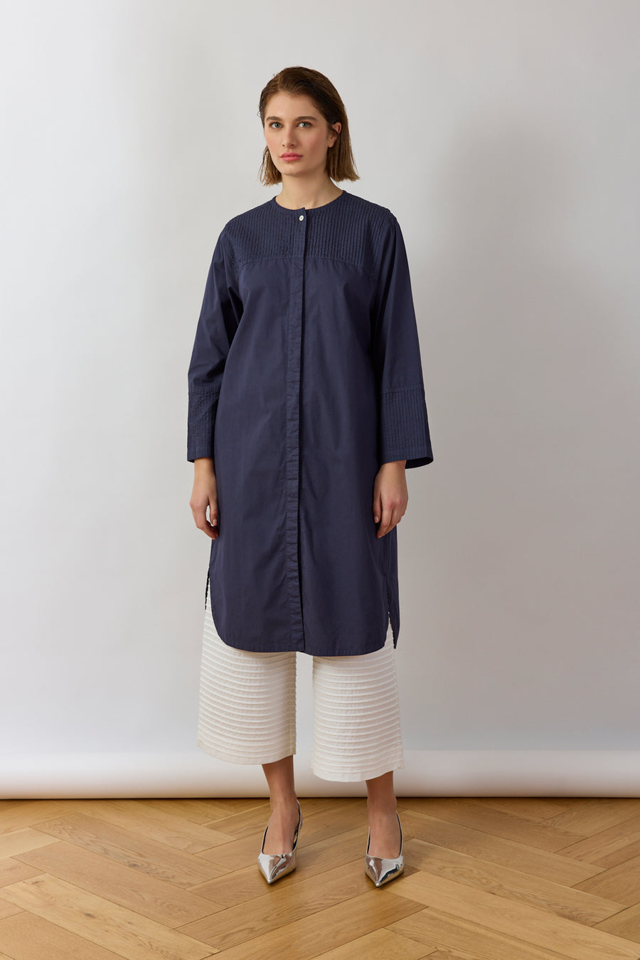 COLLARLESS SHIRT DRESS