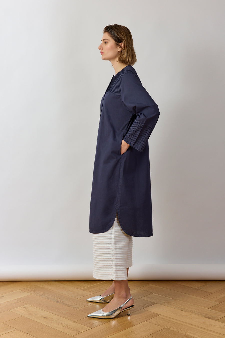 COLLARLESS SHIRT DRESS