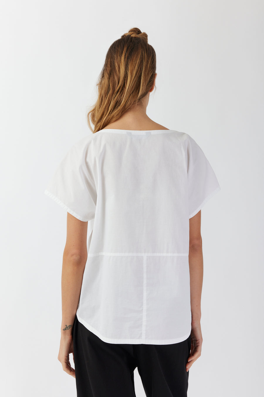 HANA WHITE TEE