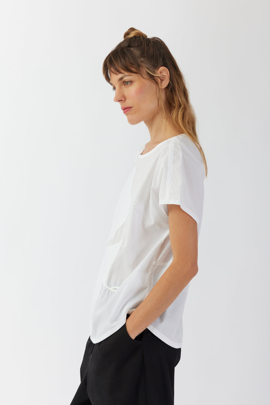 HANA WHITE TEE