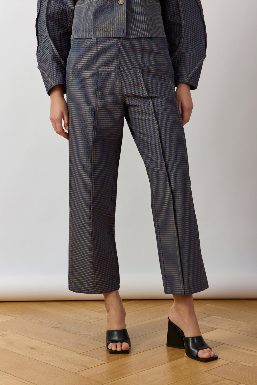 HAISHOKU TROUSER