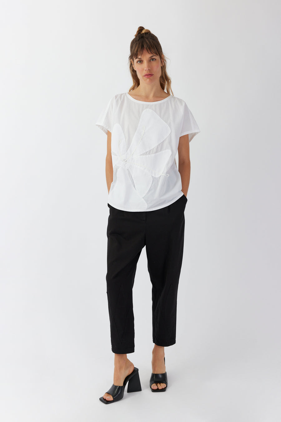 HANA WHITE TEE