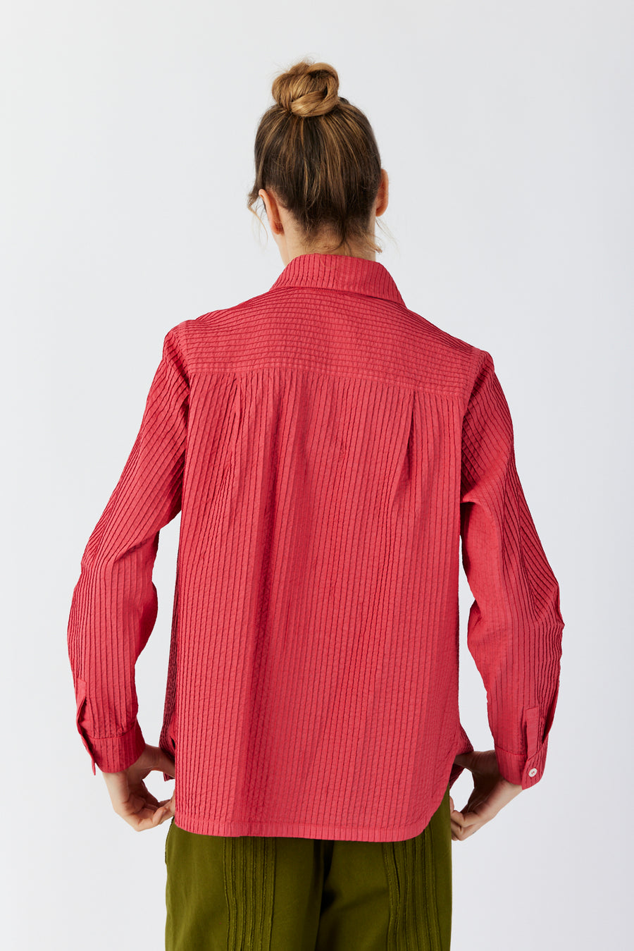 LAPEL PLEAT SHIRT